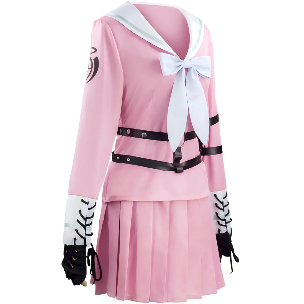 miu iruma cos outfit side shot